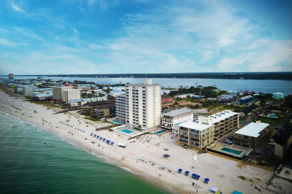 Living The Dream 2 Bedroom Ocean View Cozy Gulf Shores